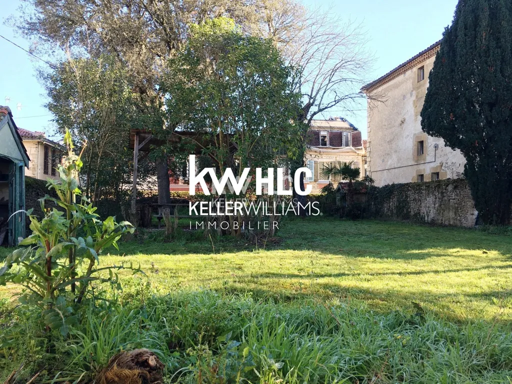 Aed - City House with Garden in Mirande