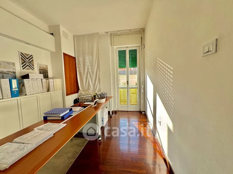 Kabinet - Four-Room Apartment with Balcony in Benevento