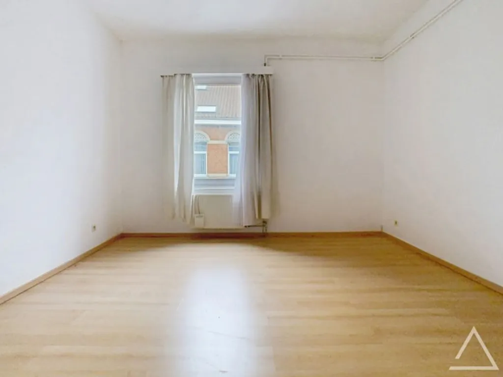 Pièces - Maison à Rénover avec 3 Chambres à Thieffry