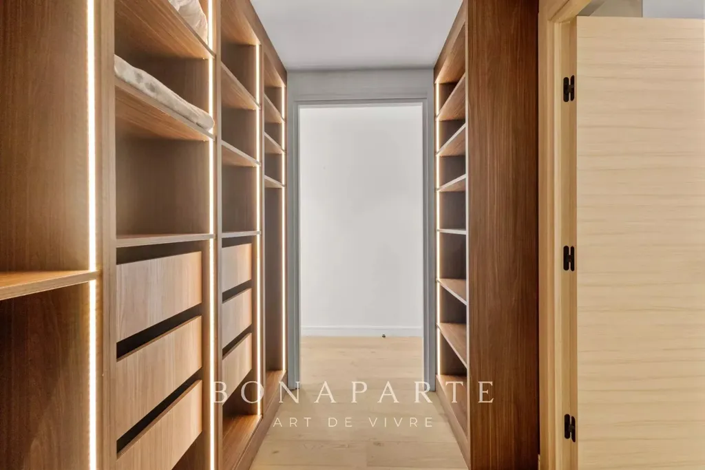 Pièces - Appartement Rénové avec Vue Panoramique à Cannes