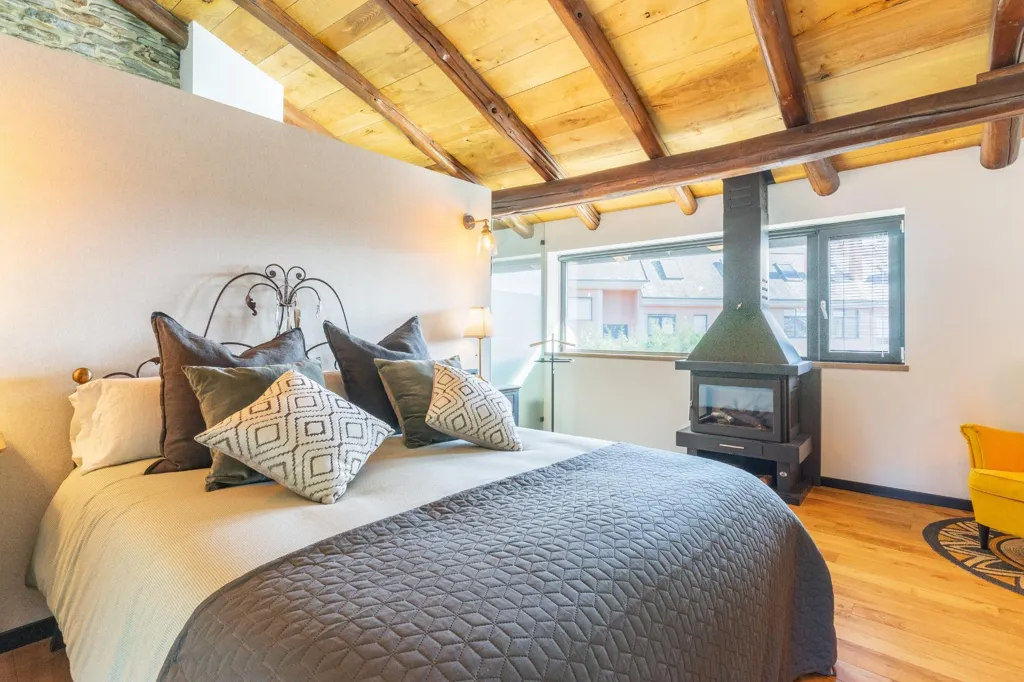 Chambres - Restored Chalet with River Walk Access in Lugo