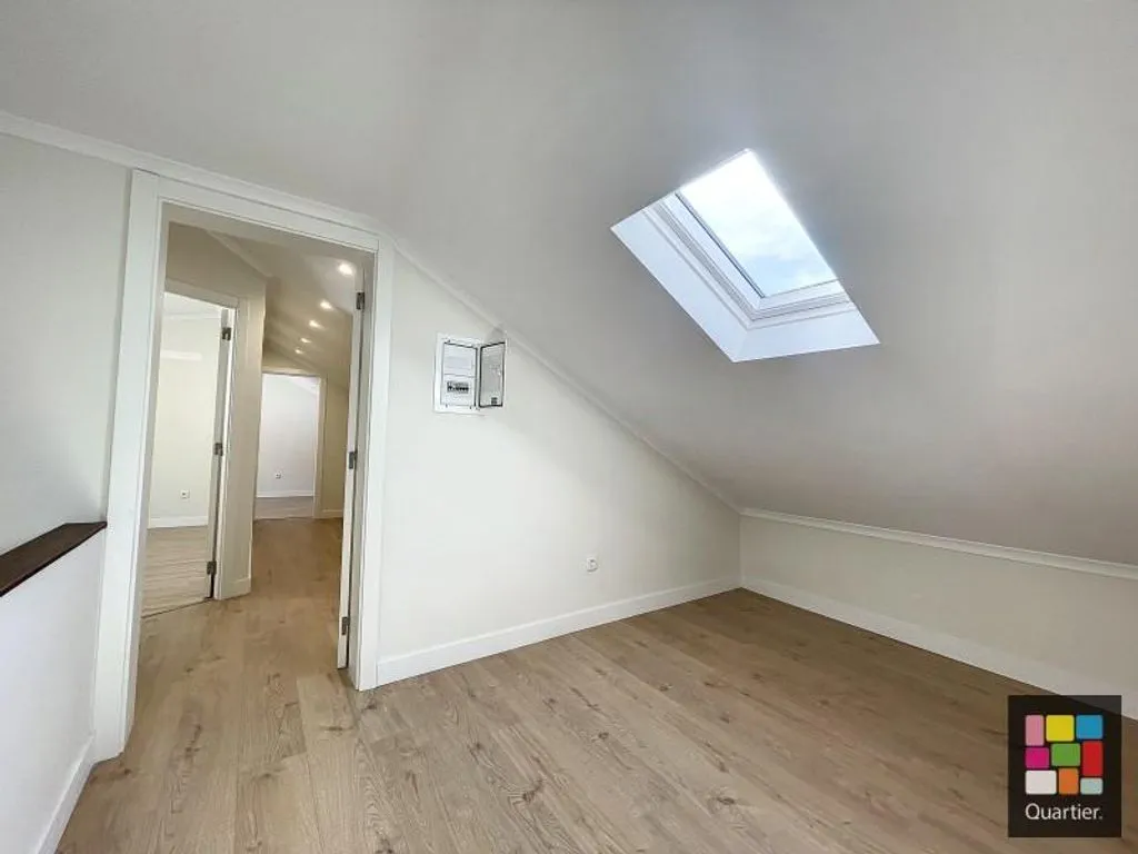 Pièces - Luxury Flat with Terrace in Setúbal Centre