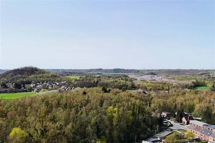 2 magamistoaga maja asukohas Aiseau