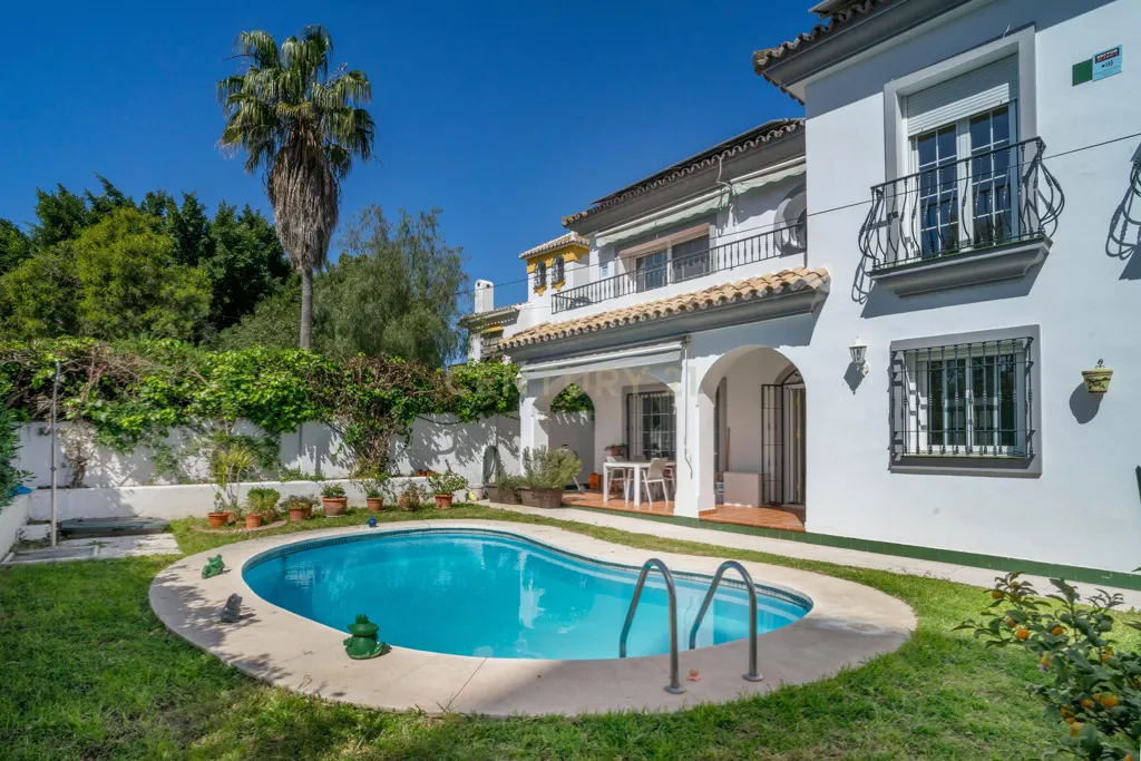 Piscine - Chalet with Pool and Terrace in Fuengirola