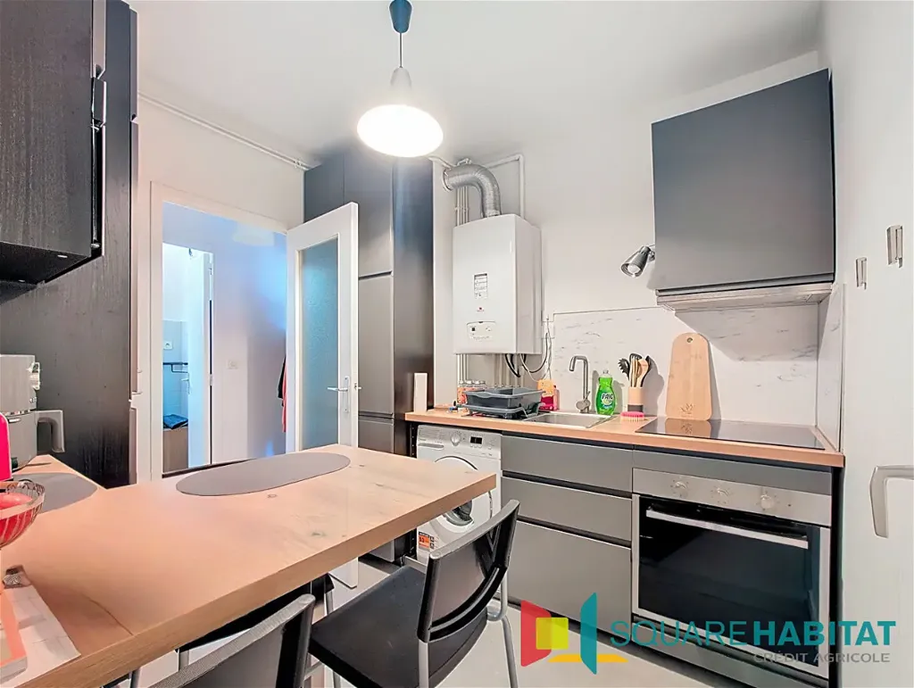 Cuisine - Appartement 1 Pièce avec Place de Parking à Angers