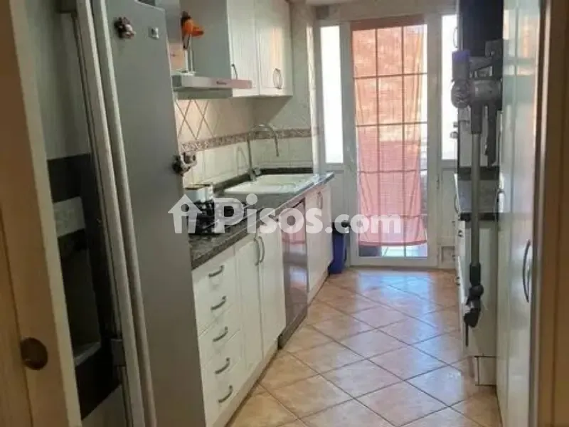 Köök - Spacious Flat with Terrace in Plaza Holanda