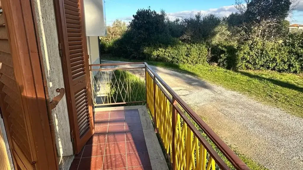 Balcon - Quadrilocale with Balcony in Campiglia Marittima