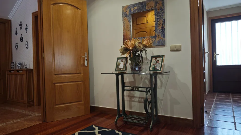 hallway_entrance