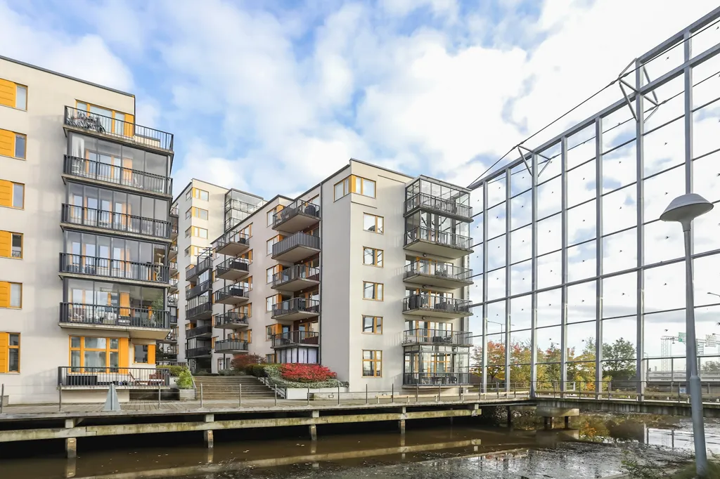 Extérieur - Modern Flat with Balcony in Västerläge
