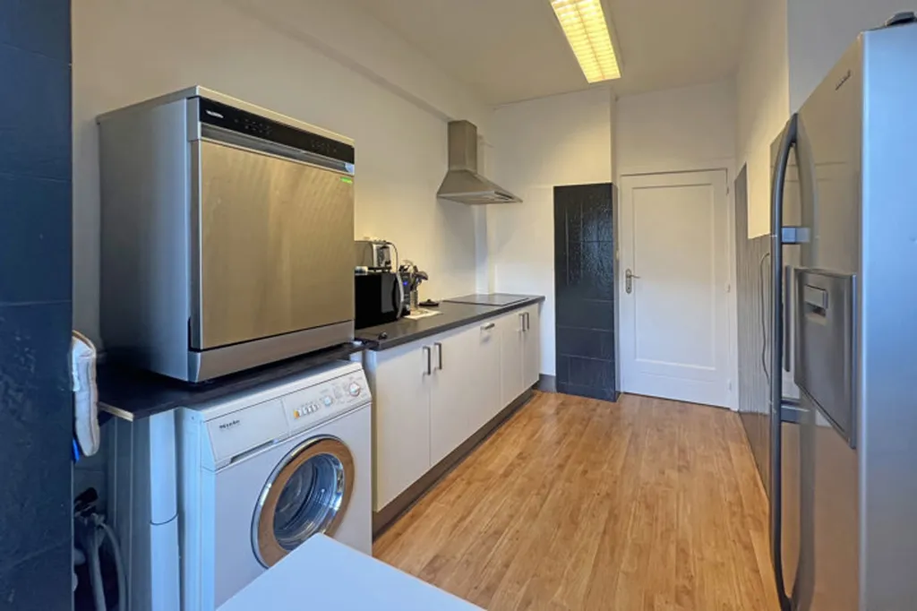 Cuisine - Appartement Lumineux avec Cave à Liège