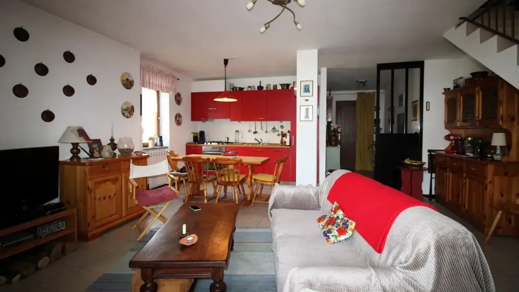 Séjour - Two-Level Apartment with Terraces in Alta Valle Intelvi