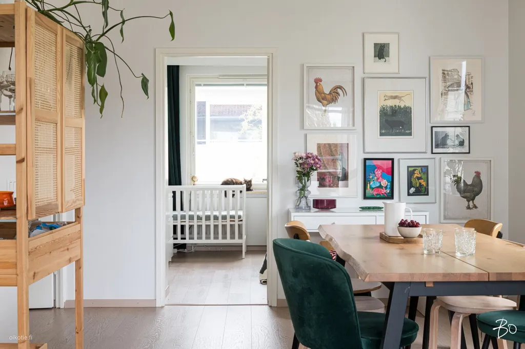 Salle à manger - End-Unit Apartment with Balcony in Armonkallio, Tampere