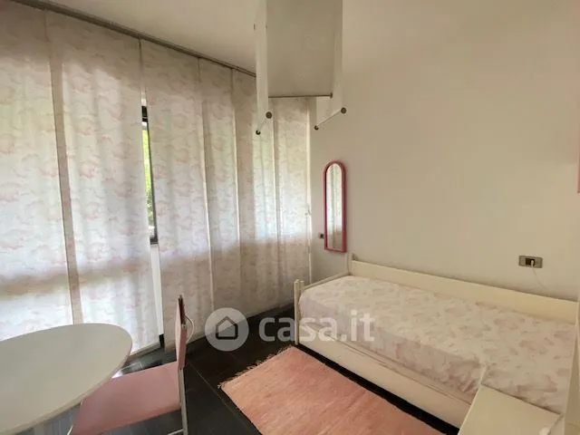 Camere da letto - Appartamento con balcone e giardino privato a Riccione