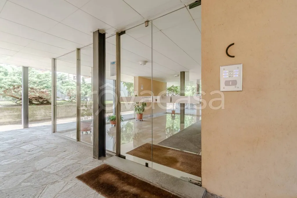Entrée - Apartment with Balcony and Garden in Turin
