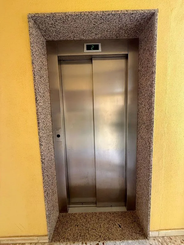 hallway_entrance
