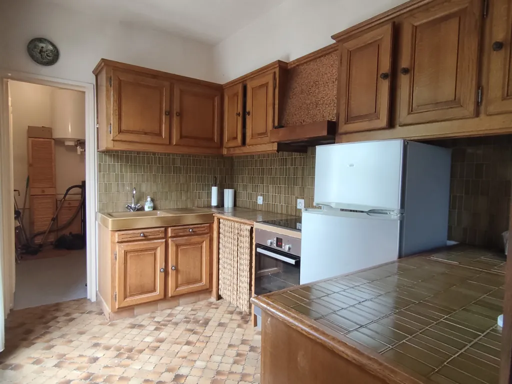 Cucina - City Centre Apartment with Balcony in Beauvais