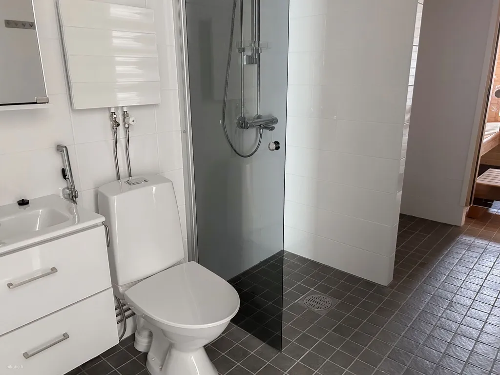 Salles de bain - Spacious Flat with Sauna in Vuosaari, Helsinki