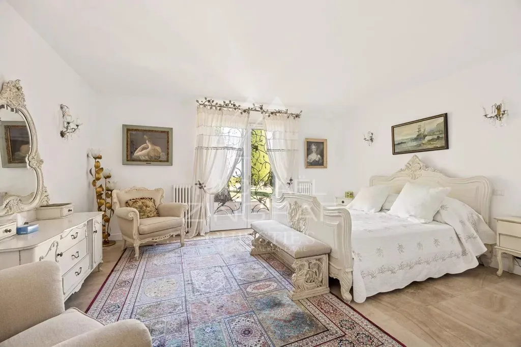 Bedrooms - Villa with Sea View near Cap d'Antibes