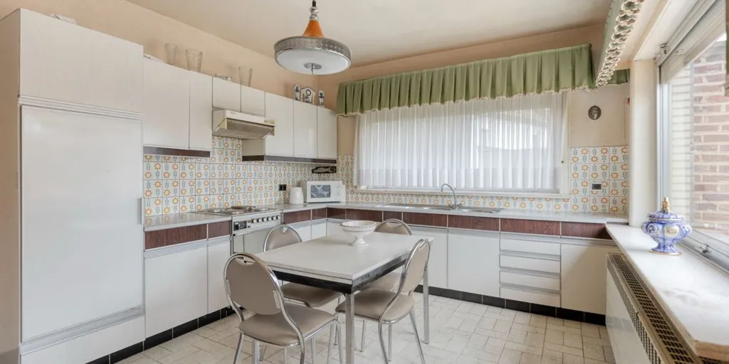 Cuisine - Villa avec Jardin et Garage à Haaltert