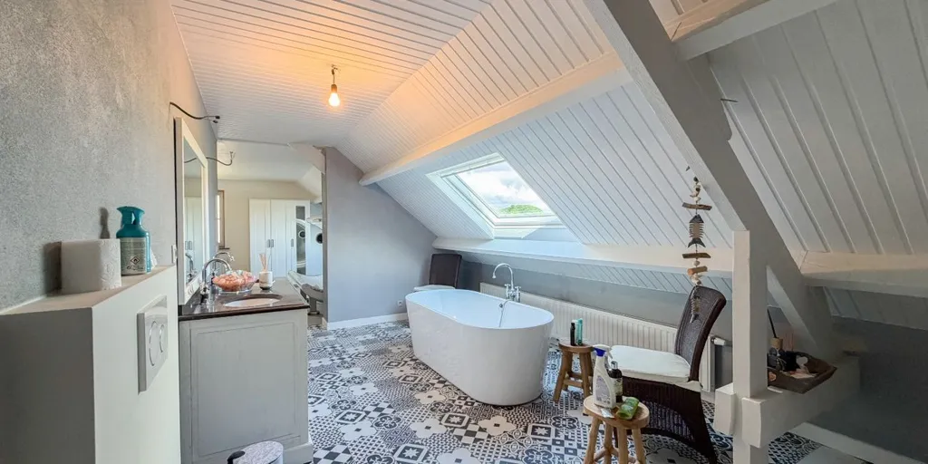 Salles de bain - Villa avec Jardin et Piscine à Ellezelles