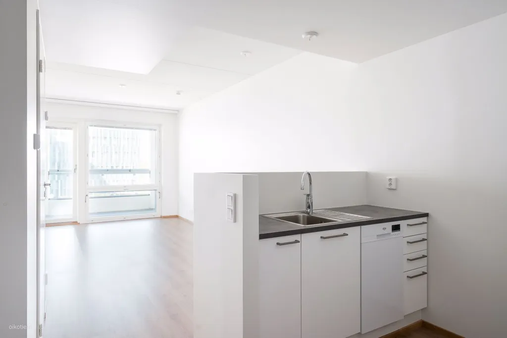 Kitchen - Modern Flat with Balcony in Pasila, Helsinki