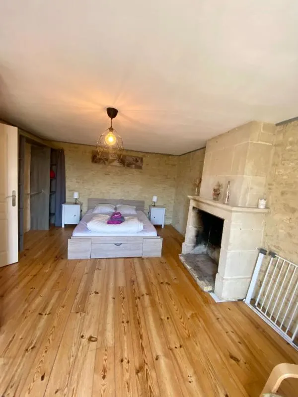 Bedrooms - Authentic Stone House in Colombiers-sur-Seulles