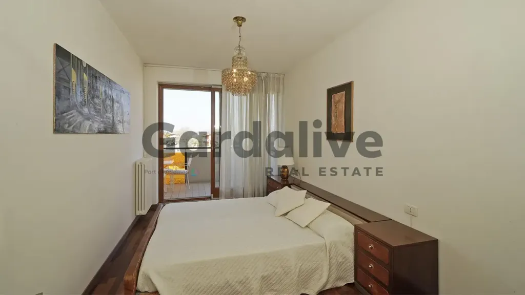 Magamistoad - Trilocale with Lake View in Sirmione