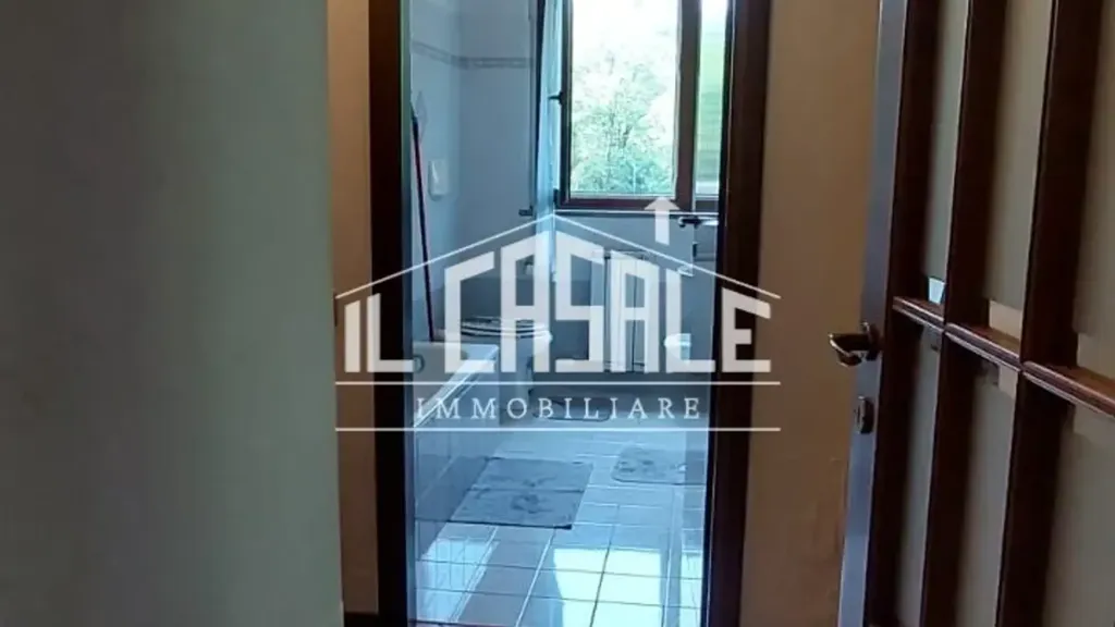 Entrée - Quadrilocale with Balcony in Londa