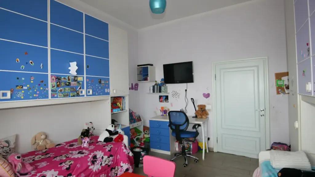 Magamistoad - Four-Bedroom Apartment with Terrace in Asciano