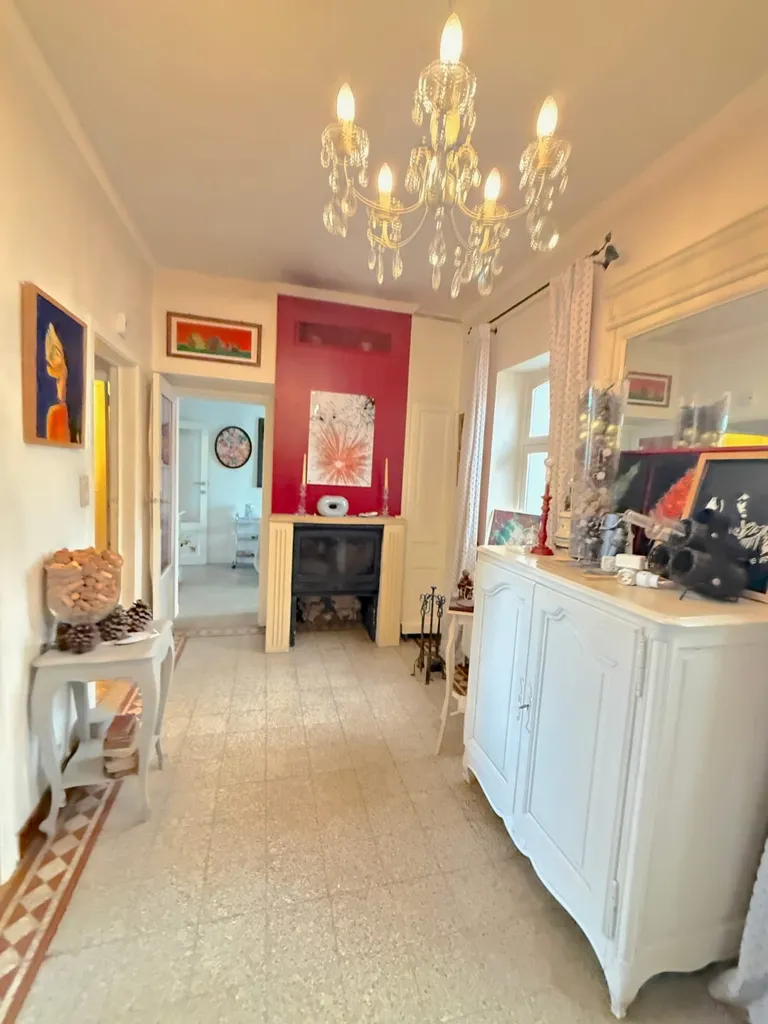 hallway_entrance