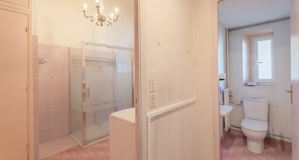Salles de bain - Appartement Belle Époque avec Balcons à Nice