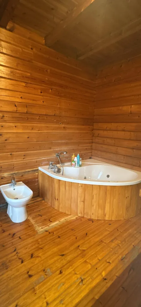 Salles de bain - Maison avec Dépendance et Jardin dans la Campagne de Cambremer