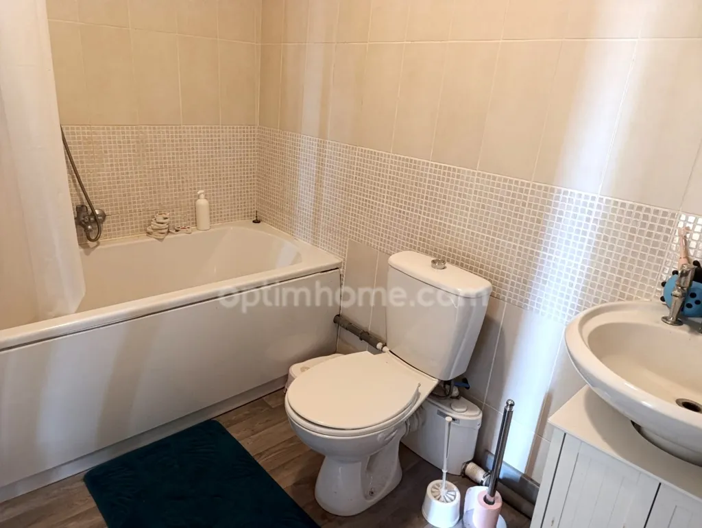 Vannitoad - Atypical House with Studio in Village Centre