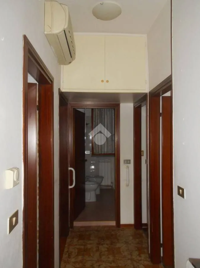 hallway_entrance