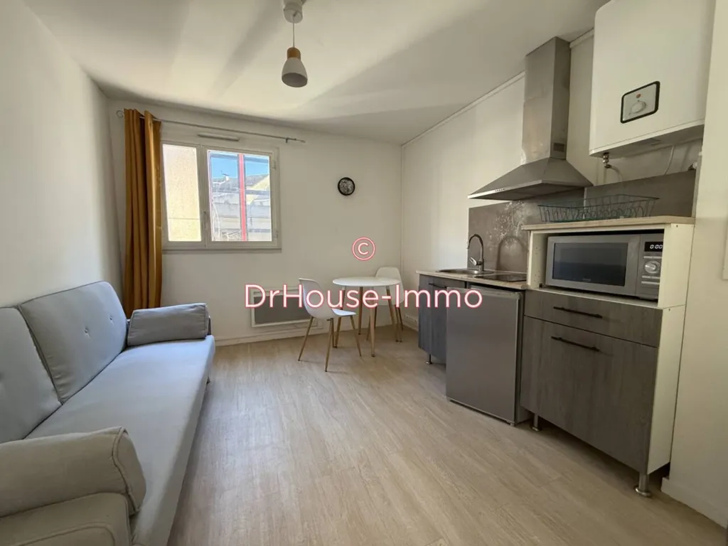 Living Room - Fully Furnished Studio in Rouen