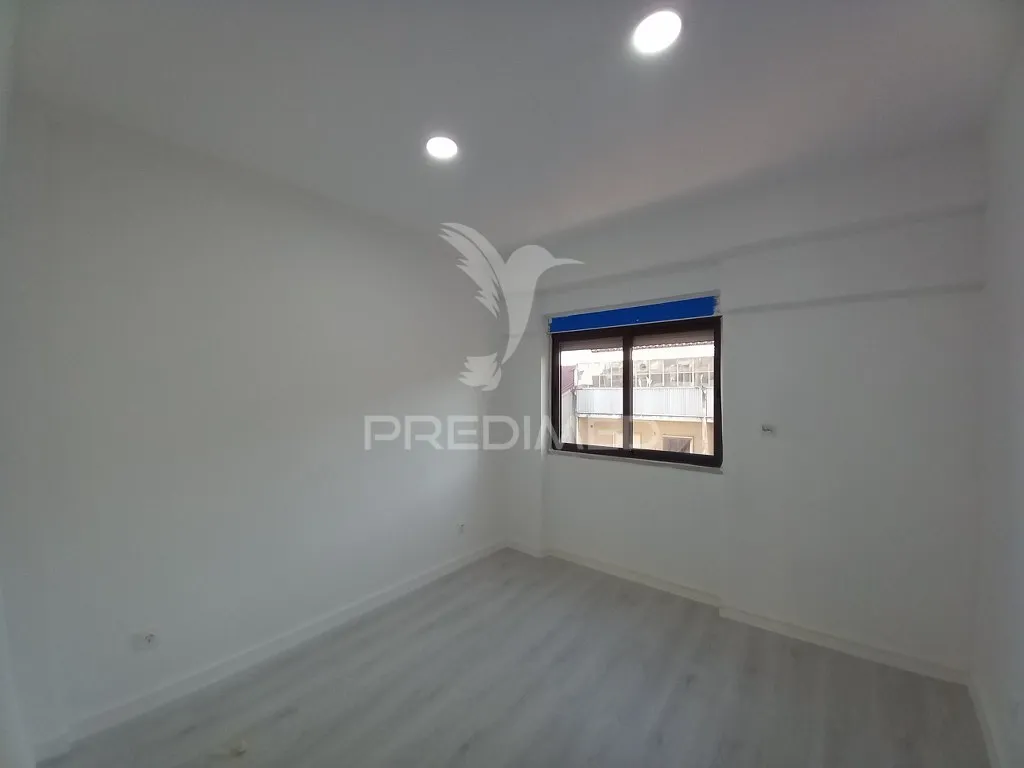 Pièces - Restored Duplex with Sea View in Costa da Caparica