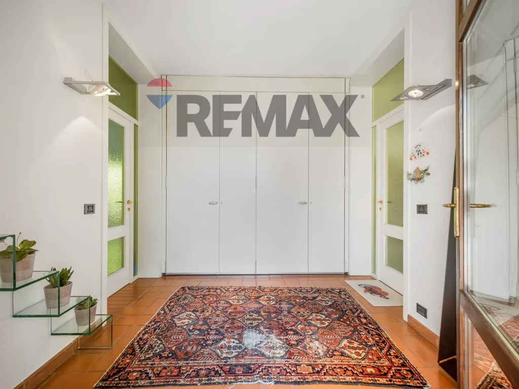 hallway_entrance