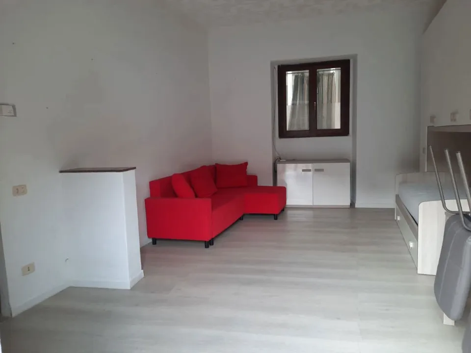 Elutuba - Independent Studio in Gorla Minore Centre