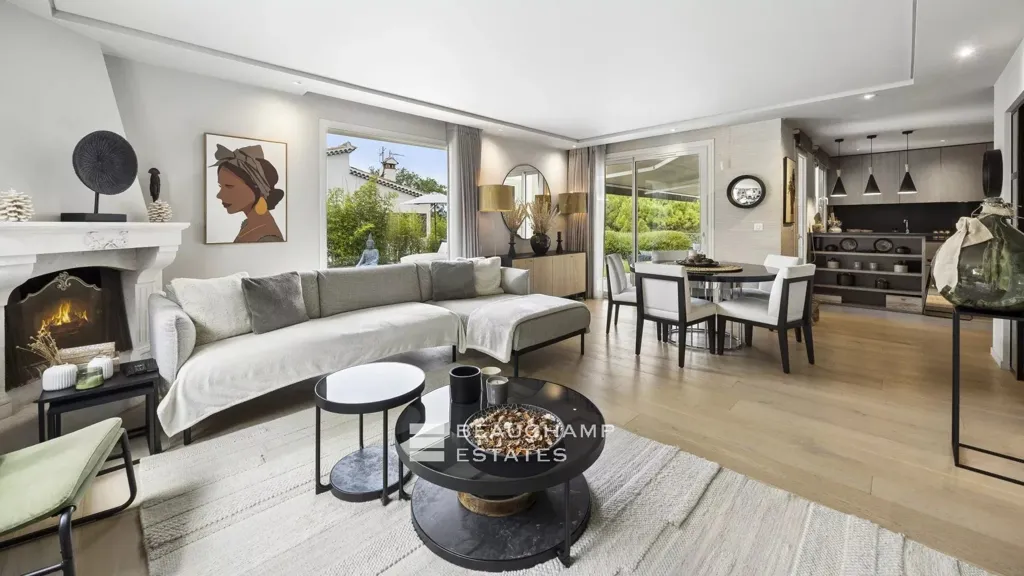 Elutuba - Contemporary Villa with Hill Views in Mougins