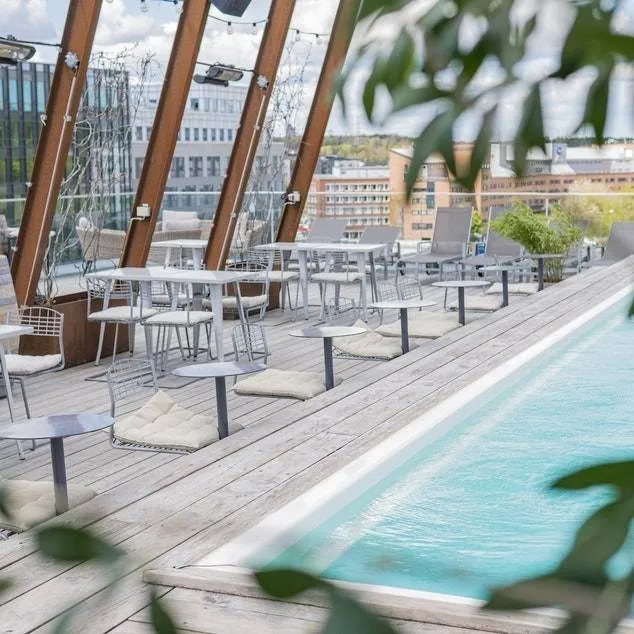 Piscine - Modern Flat with Garden in Frösunda