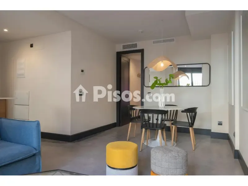 Séjour - 1-Bedroom Apartment with Kitchen in Almendrales, Madrid