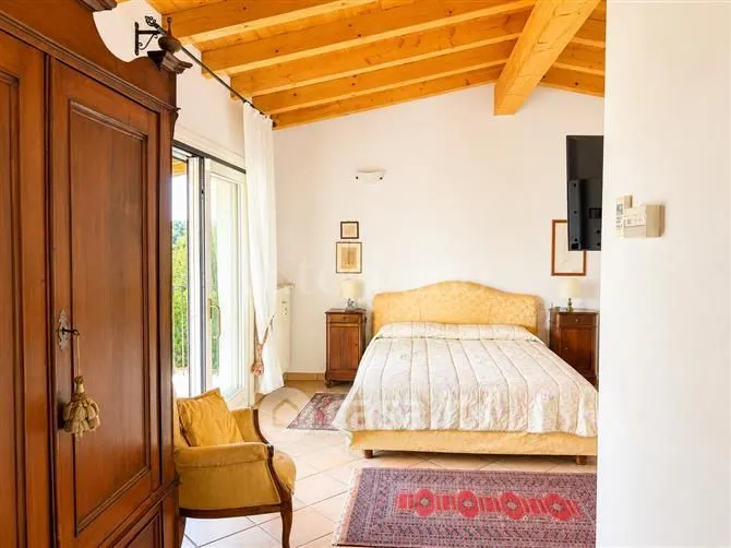 Magamistoad - Villa with Pool in Moniga del Garda