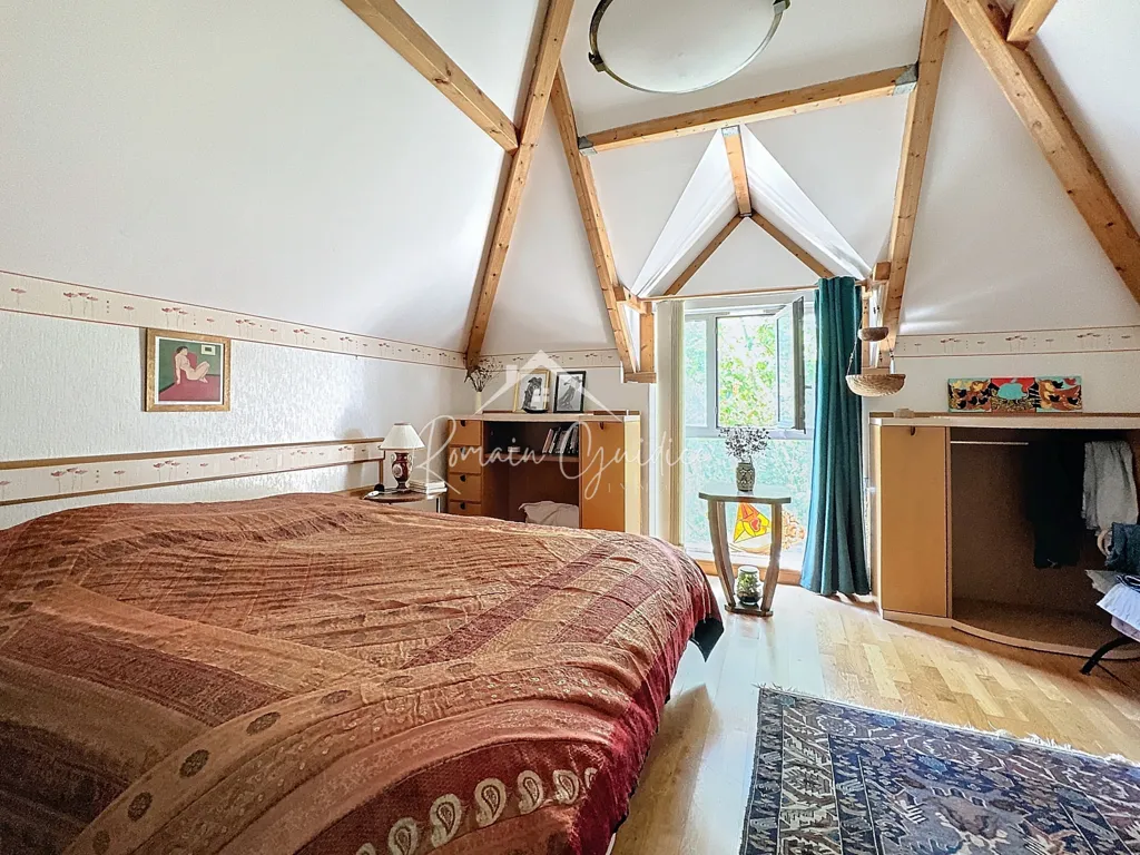 Chambres - Duplex avec Parking Privé et Véranda au Centre-ville de Millau