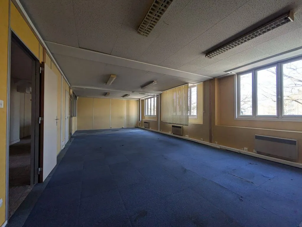 Studio - Office Space near Caen Centre with River View