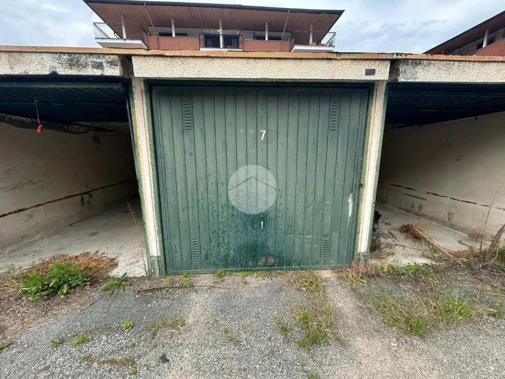 Garage - Eight Parking Spaces near Cuorgnè Centre
