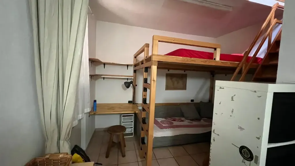 Chambres - Studio with Balcony in Rescaldina