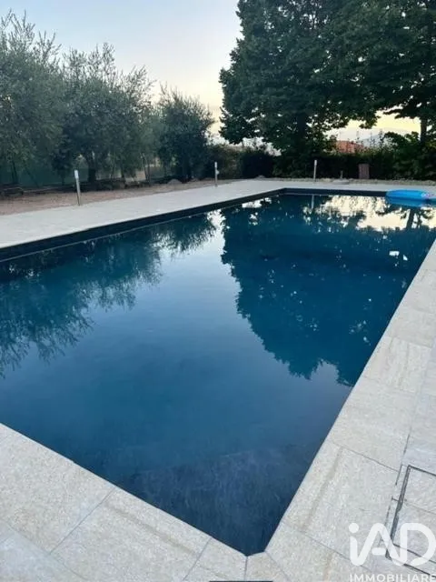 Bassein - Hotel-Restaurant with Pool in Castignano