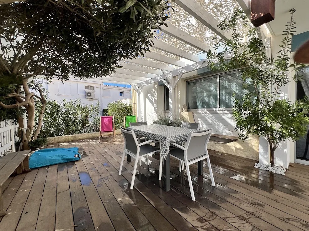 Terrass - Apartment with Terrace near St Pierre Beach