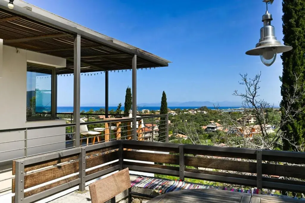 Terrass - Renovated Villa with Sea View in Lefkada