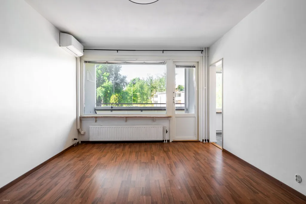 Stanze - Apartment with Linjasaneerattu Balcony in Lapila